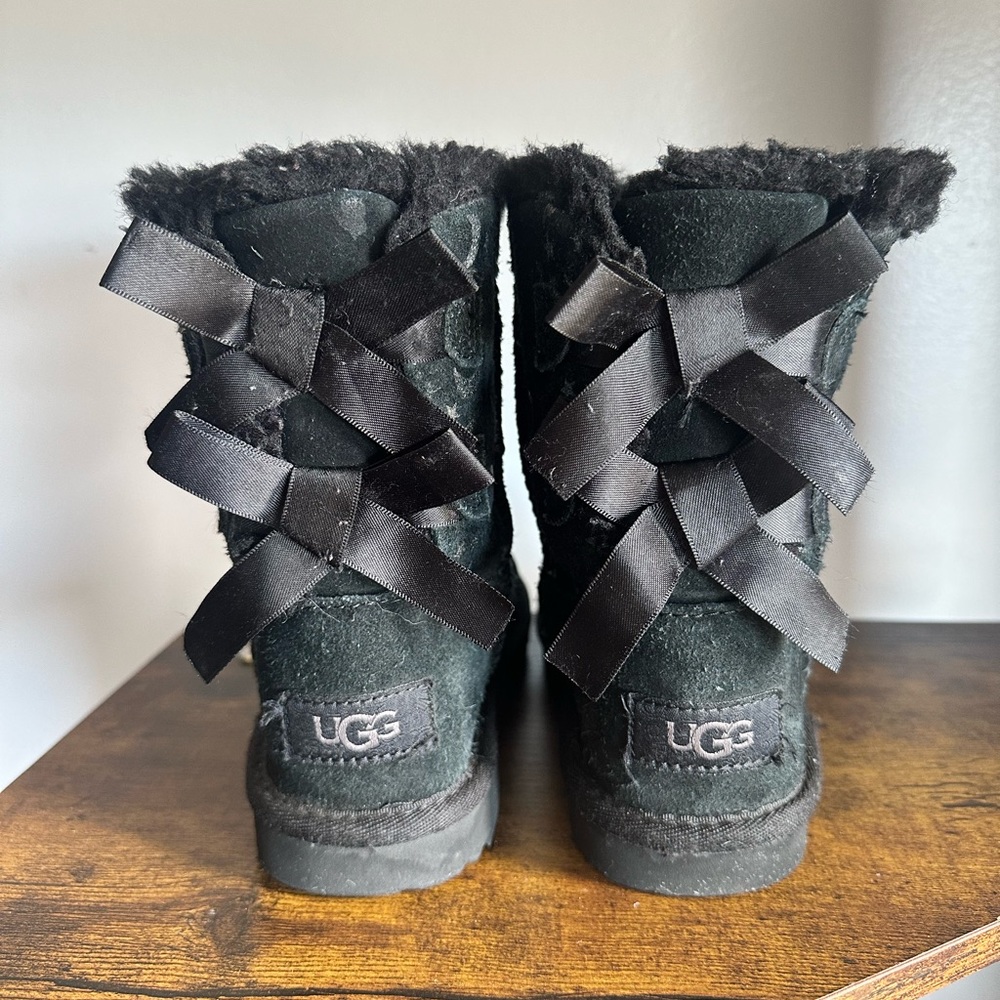 UGG BOOTS